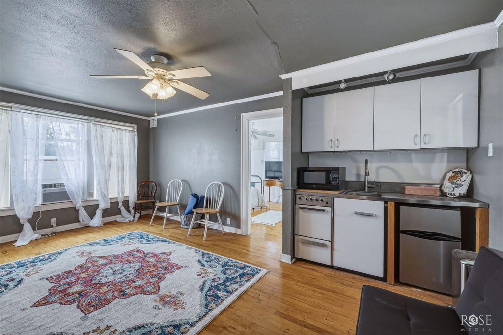 Image 43 of property listing at 404 S Bishop Street, San Angelo, TX 76901