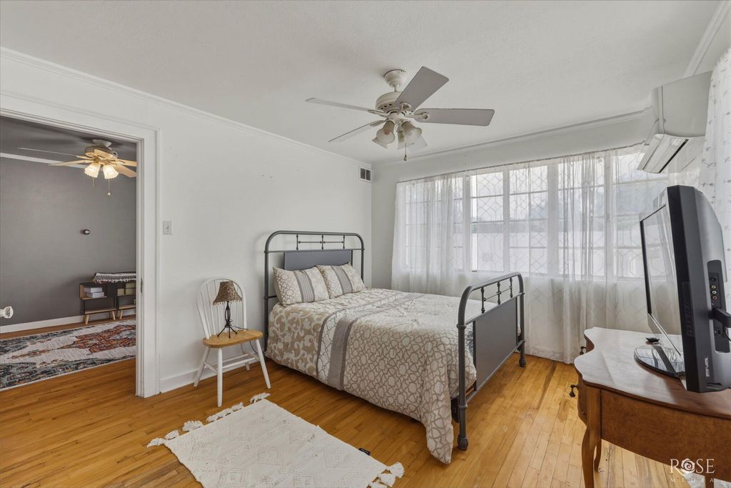 Image 45 of property listing at 404 S Bishop Street, San Angelo, TX 76901