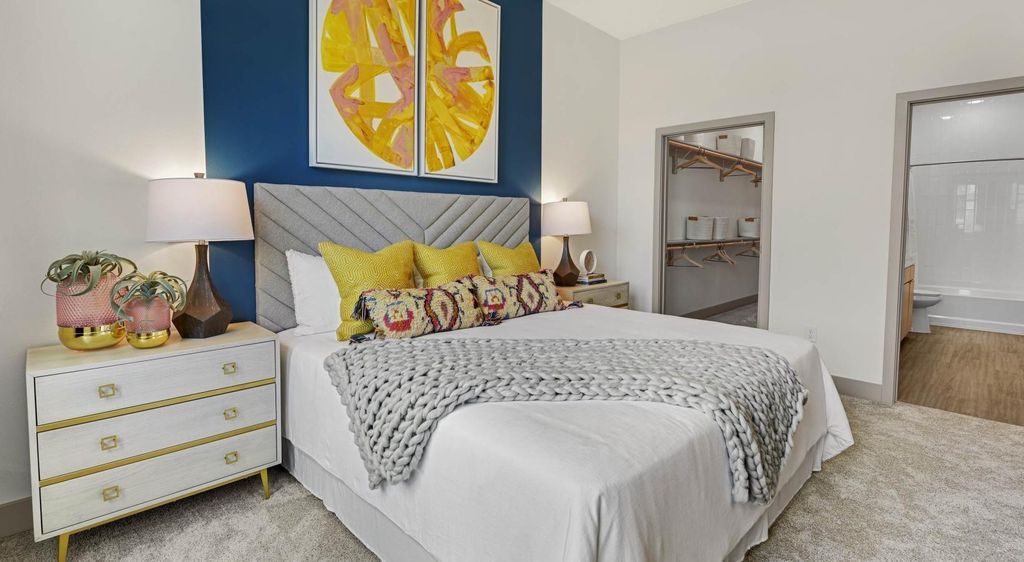 9330 Main Street 413, Houston, TX 77025