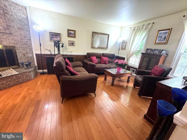 9808 WILDEN LN, Potomac, MD 20854