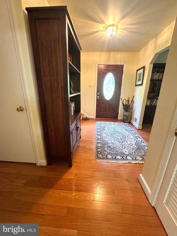 9808 WILDEN LN, Potomac, MD 20854