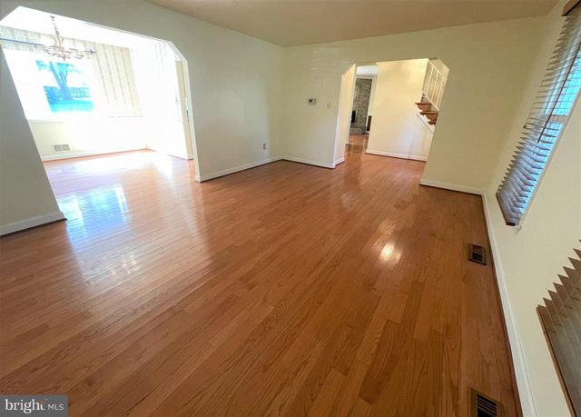 9808 WILDEN LN, Potomac, MD 20854