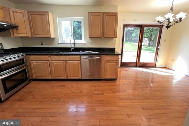 9808 WILDEN LN, Potomac, MD 20854