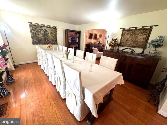 9808 WILDEN LN, Potomac, MD 20854