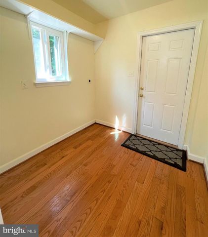 9808 WILDEN LN, Potomac, MD 20854