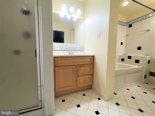 9808 WILDEN LN, Potomac, MD 20854