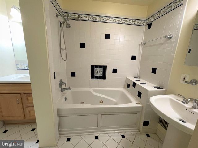 9808 WILDEN LN, Potomac, MD 20854