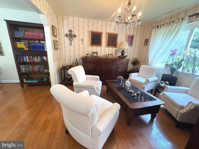 9808 WILDEN LN, Potomac, MD 20854