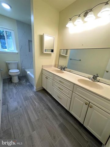 9808 WILDEN LN, Potomac, MD 20854