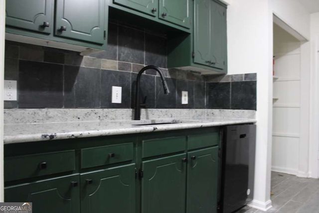 146 Rue Fontaine, Lithonia, GA 30038