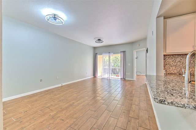 9515 AMBERDALE COURT 101, Riverview, FL 33578