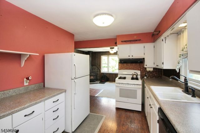 57 N Main St, Flemington Boro, NJ 08822