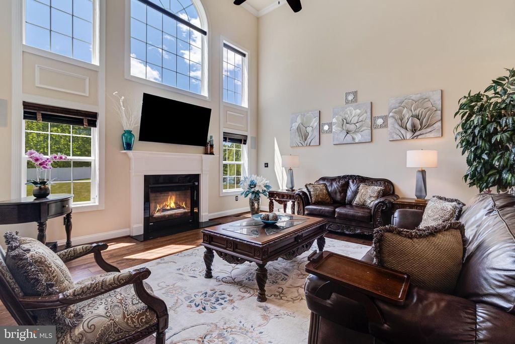 Image 13 of property listing at 7276 FILLY CT, Hughesville, MD 20637
