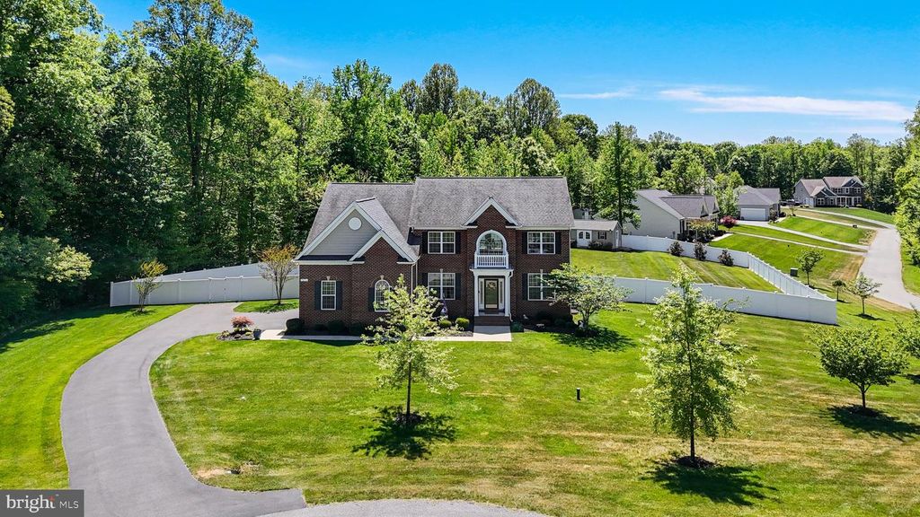 Image 26 of property listing at 7276 FILLY CT, Hughesville, MD 20637
