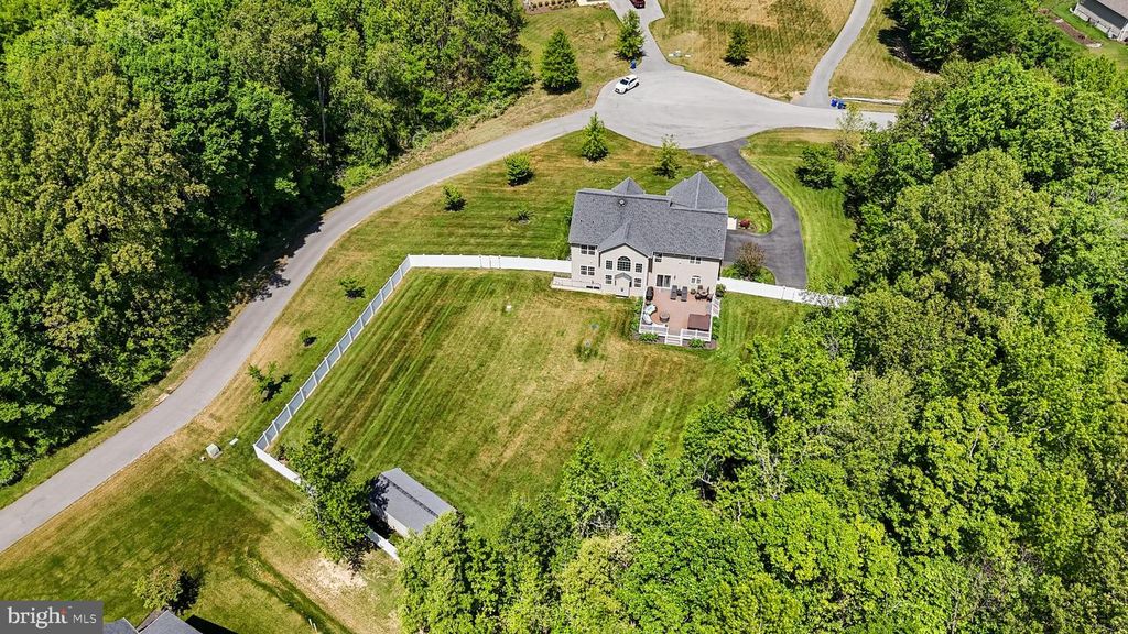Image 81 of property listing at 7276 FILLY CT, Hughesville, MD 20637