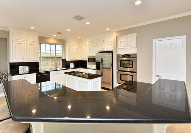 19810 Emerald Leaf Drive, Houston, TX 77094