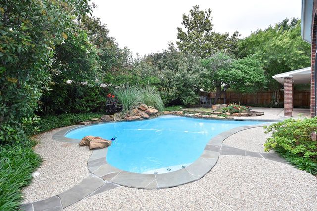 19810 Emerald Leaf Drive, Houston, TX 77094