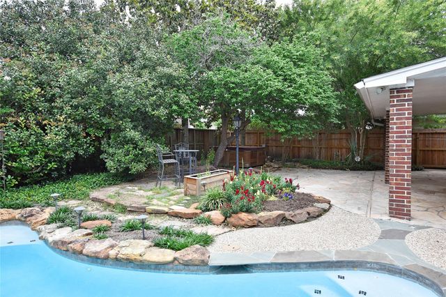 19810 Emerald Leaf Drive, Houston, TX 77094