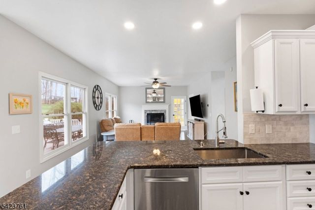 14 Fiddlers Way, Lafayette Twp., NJ 07848