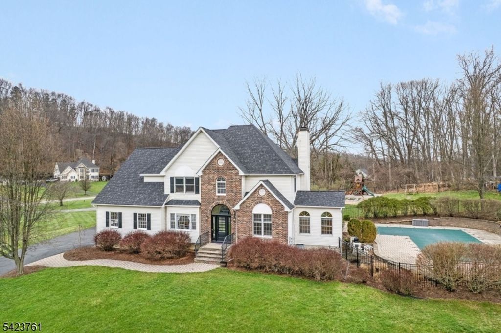 14 Fiddlers Way, Lafayette Twp., NJ 07848