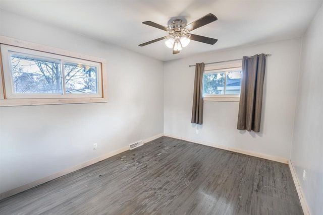 117 S Pontiac Drive, Janesville, WI 53545