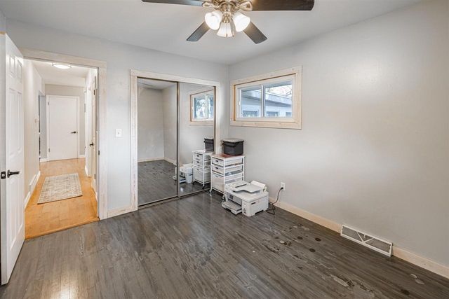 117 S Pontiac Drive, Janesville, WI 53545