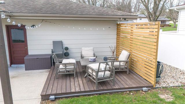 117 S Pontiac Drive, Janesville, WI 53545