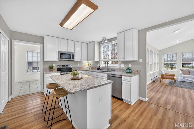 962 Midpoint Drive, O'fallon, MO 63366