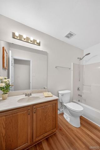 962 Midpoint Drive, O'fallon, MO 63366