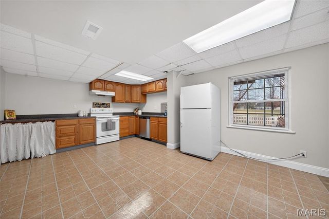 962 Midpoint Drive, O'fallon, MO 63366