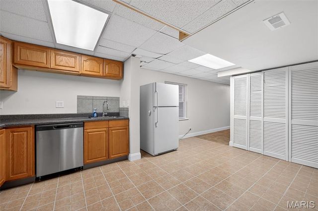 962 Midpoint Drive, O'fallon, MO 63366