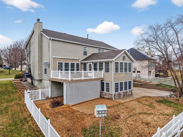 962 Midpoint Drive, O'fallon, MO 63366