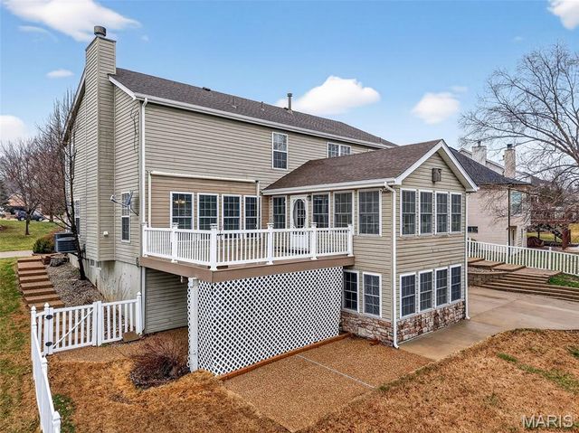 962 Midpoint Drive, O'fallon, MO 63366