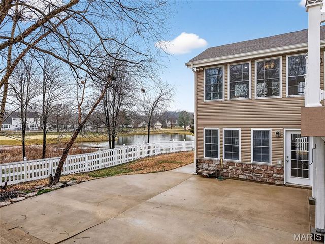 962 Midpoint Drive, O'fallon, MO 63366