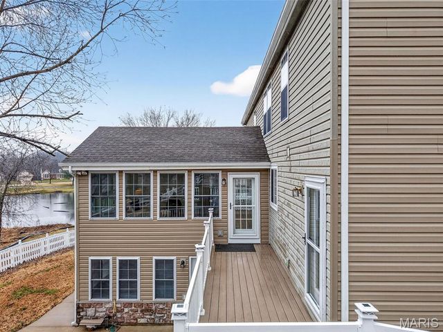 962 Midpoint Drive, O'fallon, MO 63366