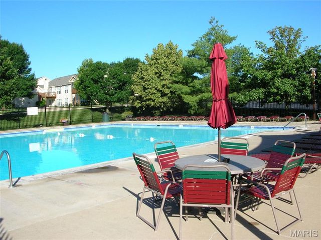 962 Midpoint Drive, O'fallon, MO 63366