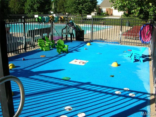 962 Midpoint Drive, O'fallon, MO 63366