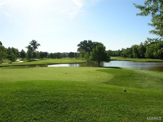 962 Midpoint Drive, O'fallon, MO 63366