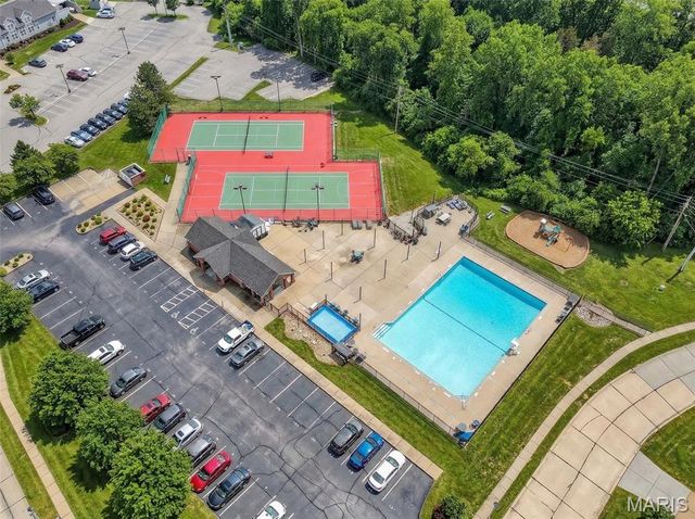 962 Midpoint Drive, O'fallon, MO 63366