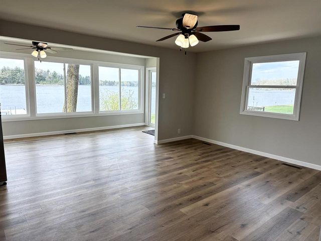 71 Cottage Court, Montello, WI 53949