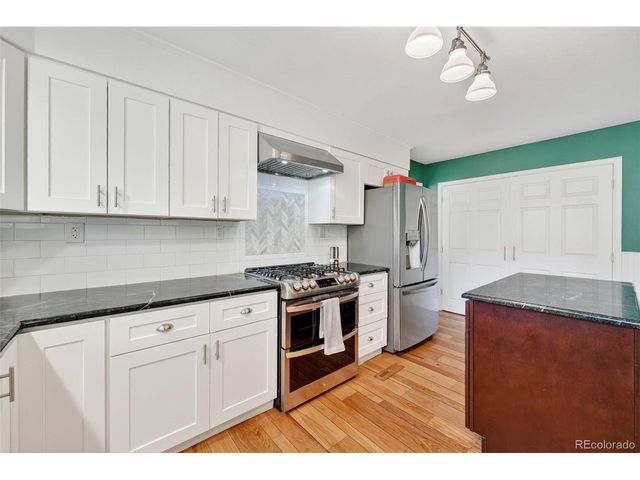 1074 Princeton Dr, Longmont, CO 80503