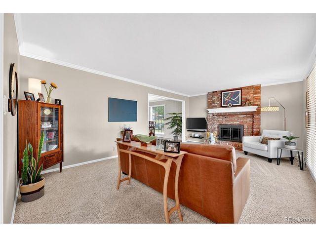 1074 Princeton Dr, Longmont, CO 80503