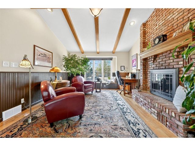1074 Princeton Dr, Longmont, CO 80503