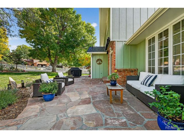 1074 Princeton Dr, Longmont, CO 80503