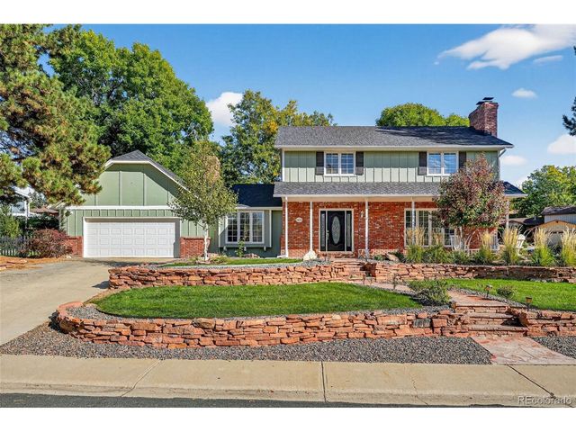 1074 Princeton Dr, Longmont, CO 80503
