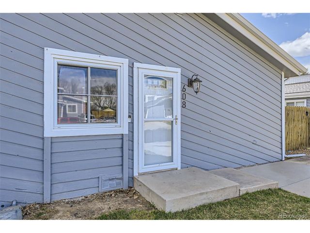 608 Pheasant View Dr, Frederick, CO 80530