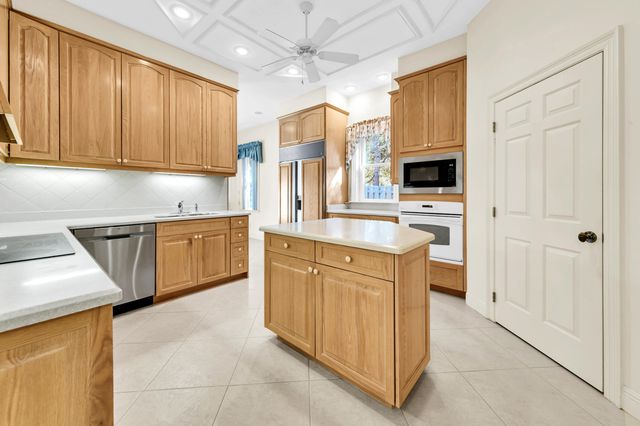 419 Pelican Circle, Seacrest, FL 32461