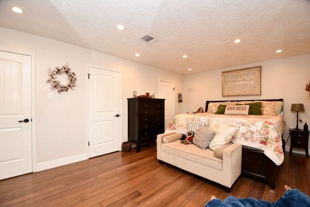 9102 Meaux Drive, Houston, TX 77031