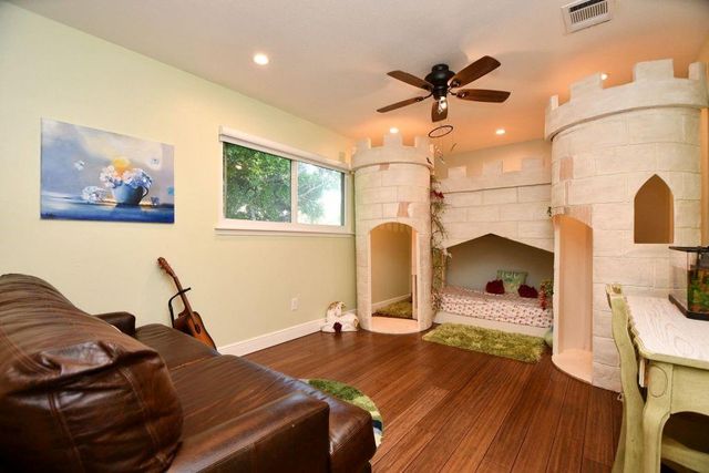 9102 Meaux Drive, Houston, TX 77031