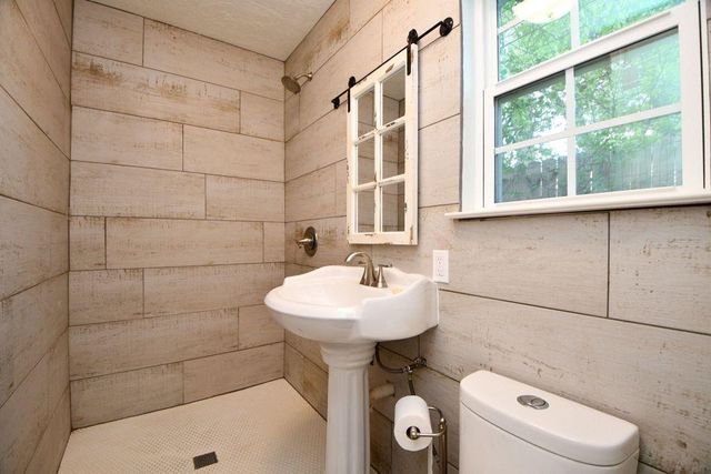 9102 Meaux Drive, Houston, TX 77031